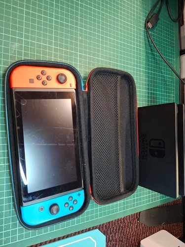Nintendo switch console bundle - console,