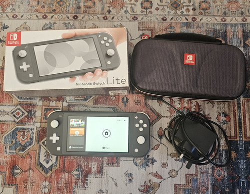Nintendo switch lite - nintendo,