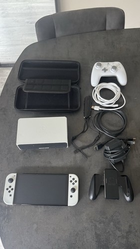 Nintendo switch oled console - nintendo,